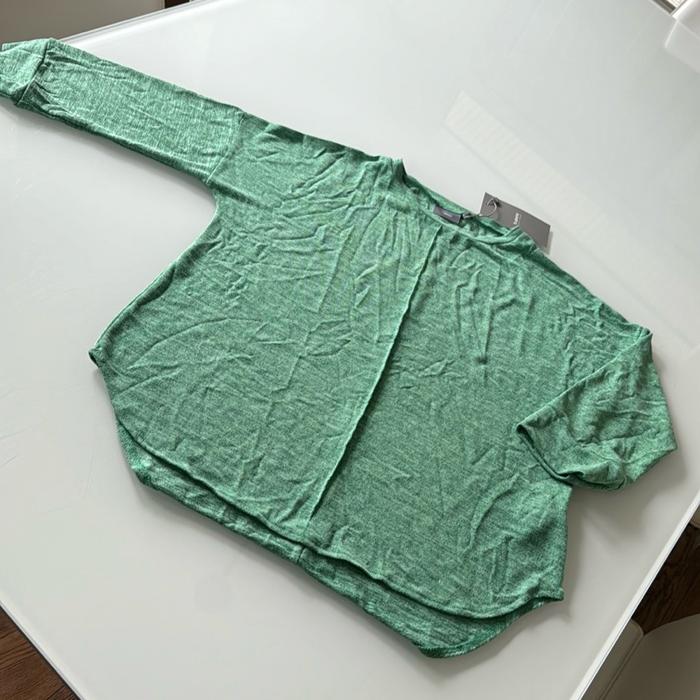 B.Young sweater - size M